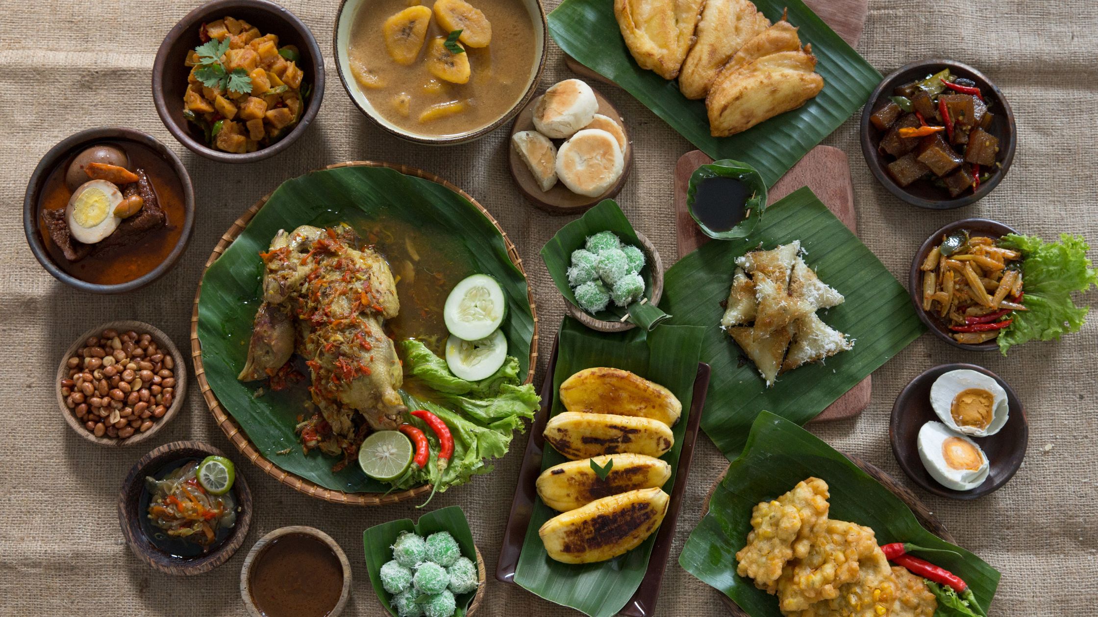 12 Makanan Tradisional Indonesia yang Bikin Lidah Ketagihan