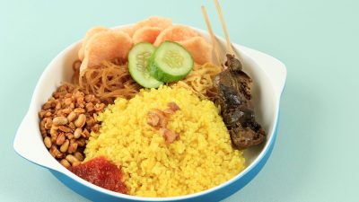 8 Tips Praktis Membuat Nasi Kuning Wangi dan Nikmat